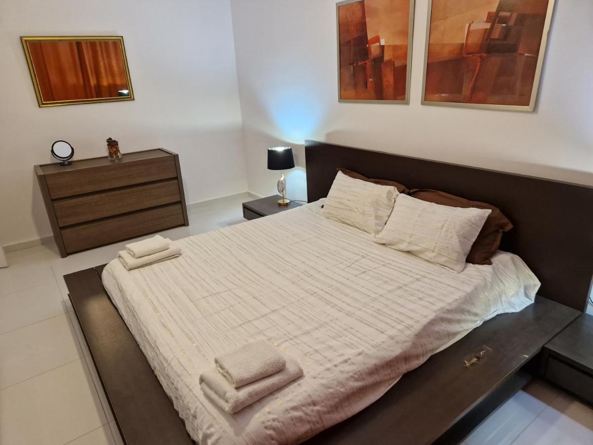 Апартаменты Town Pent House Лука Экстерьер фото